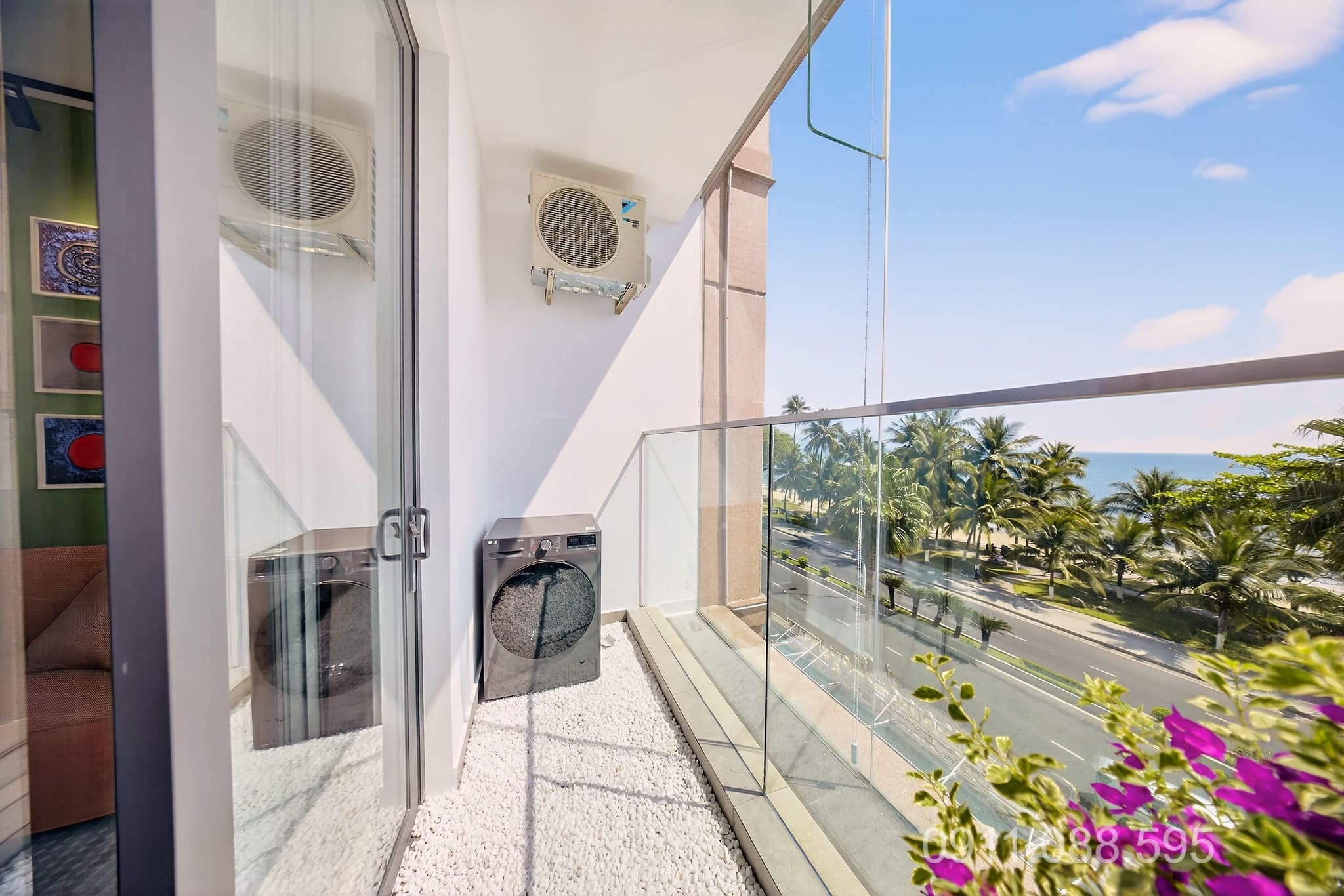 Nhà Mẫu Charmora City